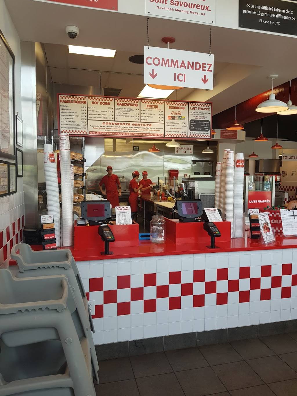 Five Guys | meal takeaway | 1371 Boulevard Michèle-Bohec, Blainville, QC J7C 0M4, Canada | 4509335078 OR +1 450-933-5078