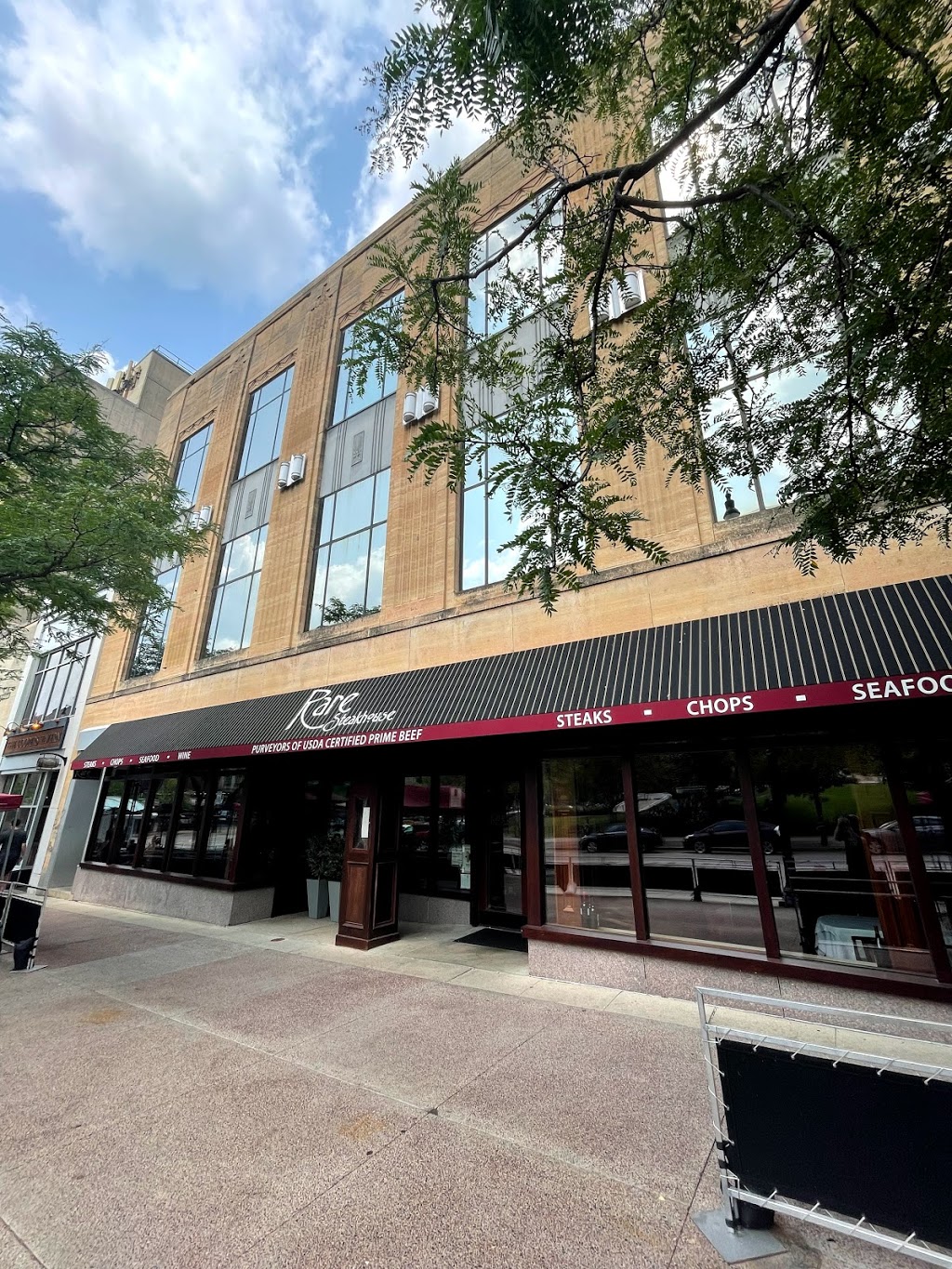 Rare Steakhouse | restaurant | 14 W Mifflin St, Madison, WI 53703, USA | 6082049000 OR +1 608-204-9000