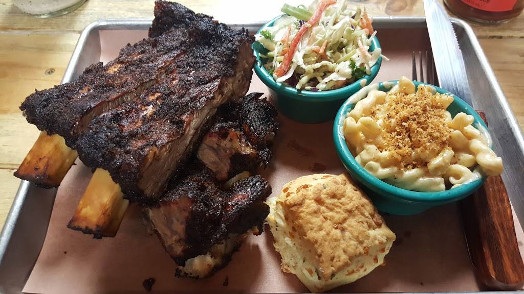 Roaming Buffalo Bar-B-Que | restaurant | 2387 S Downing St, Denver, CO 80210, USA | 3037222226 OR +1 303-722-2226