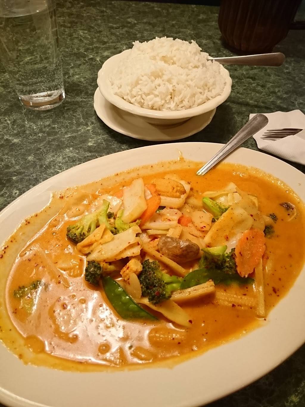 New Bangkok | restaurant | 627 S Opdyke Rd, Auburn Hills, MI 48326, USA | 2484541166 OR +1 248-454-1166