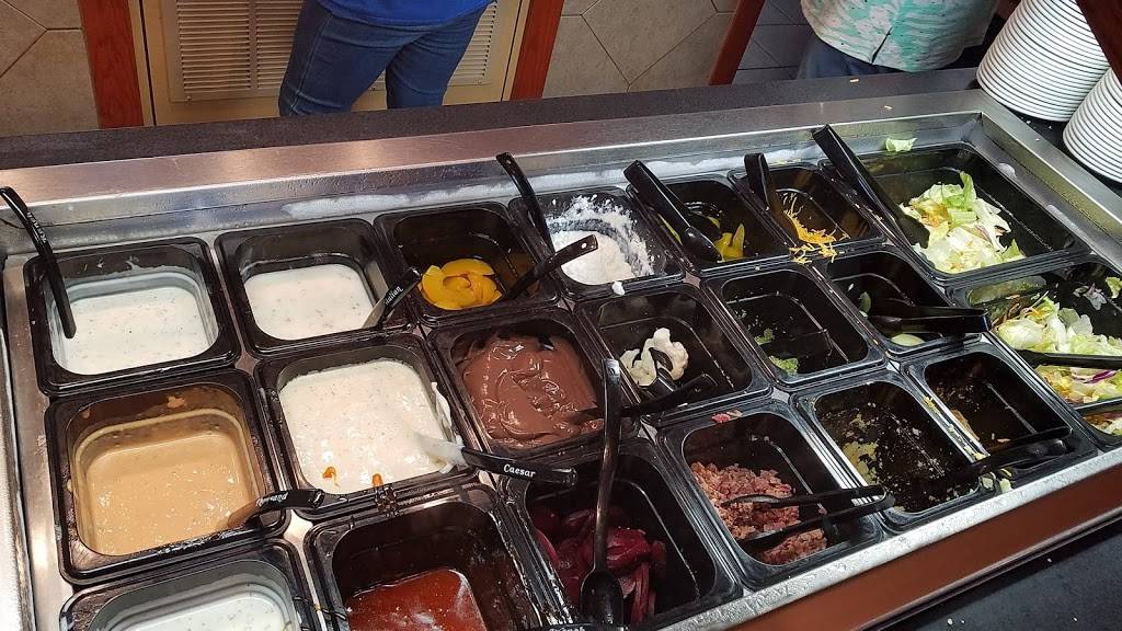 Pizza Hut | restaurant | 1401 W High St, Bryan, OH 43506, USA | 4196369002 OR +1 419-636-9002