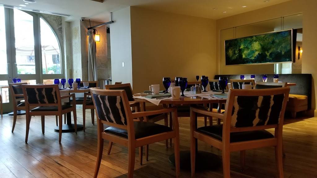 Ostra Restaurant | restaurant | 212 W Crockett St, San Antonio, TX 78205, USA | 2103965817 OR +1 210-396-5817