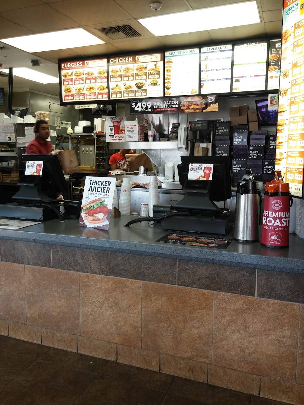 Jack in the Box | restaurant | 3085 E Central Ave, Fresno, CA 93725, USA | 5592376189 OR +1 559-237-6189