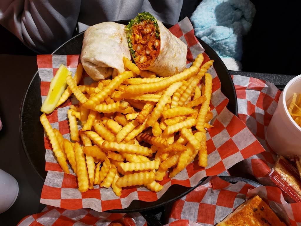 Corner Grill | restaurant | 137 W Main St, Genoa, IL 60135, USA | 8157842233 OR +1 815-784-2233