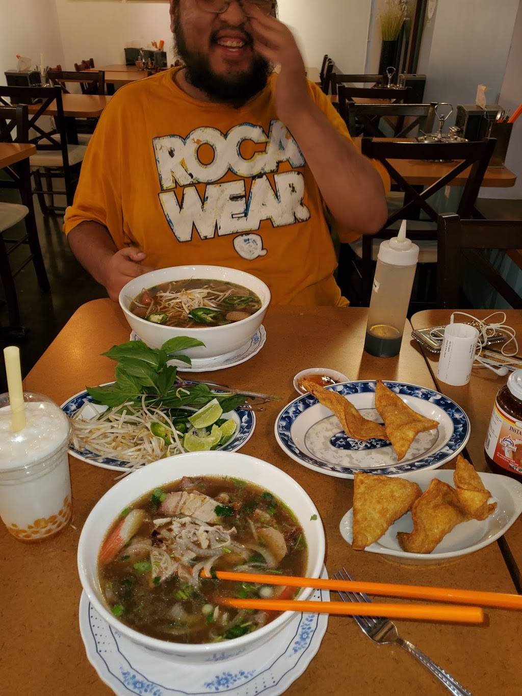 PhoComa | restaurant | 154 N Broadway, Green Bay, WI 54303, USA | 9204018012 OR +1 920-401-8012