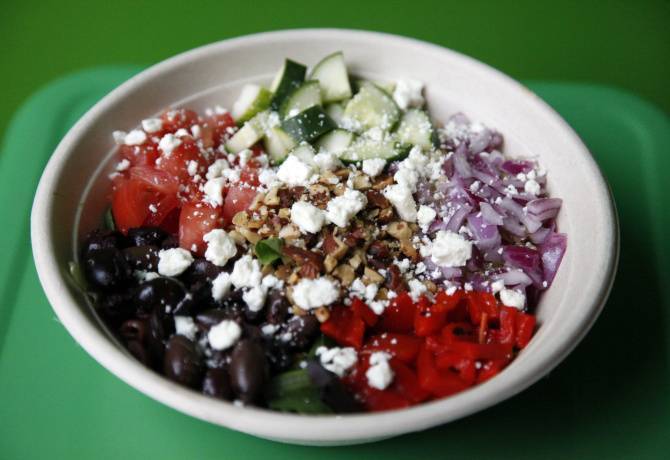 Freshii | restaurant | 3300 Bloor St W, Etobicoke, ON M8X 2X4, Canada | 4162348888 OR +1 416-234-8888