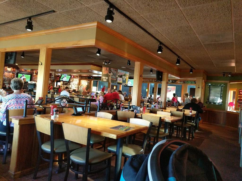 Applebees Grill + Bar | restaurant | 2384 US-31, Traverse City, MI 49684, USA | 2319292929 OR +1 231-929-2929