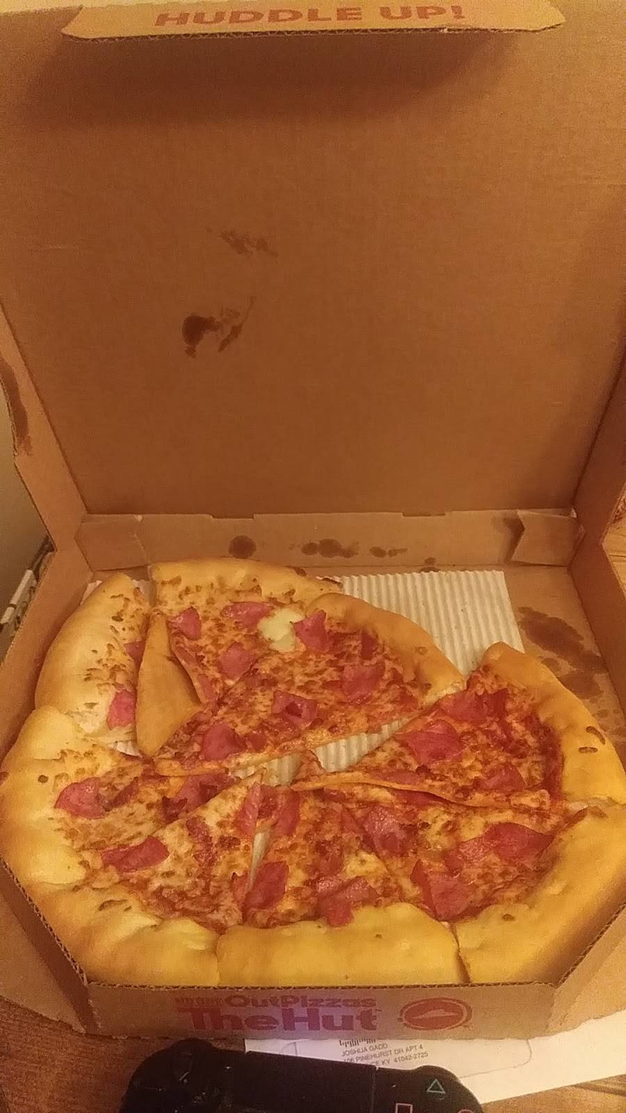 Pizza Hut | meal takeaway | 7951 Mall Rd, Florence, KY 41042, USA | 8592827070 OR +1 859-282-7070