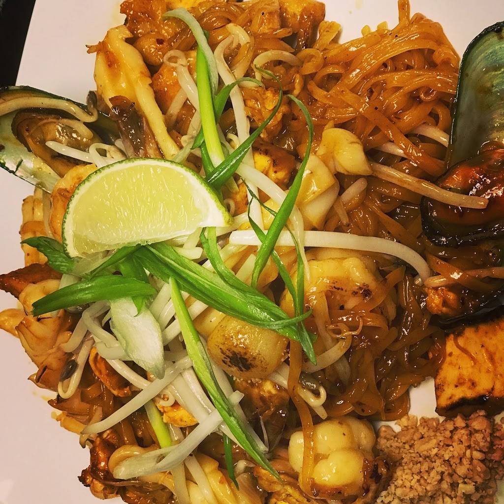 ThaiTini | restaurant | 925 E Apache Blvd, Tempe, AZ 85281, USA | 4805179544 OR +1 480-517-9544