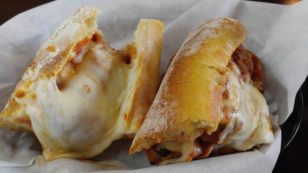 Petrones Pazzo Vita | restaurant | 4546 Atherton Dr, Taylorsville, UT 84123, USA | 8012680664 OR +1 801-268-0664