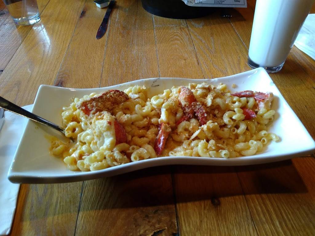 E.B. Gators Pub & Grill | restaurant | 1 Clyde Rd, Lyons, NY 14489, USA | 3156650001 OR +1 315-665-0001