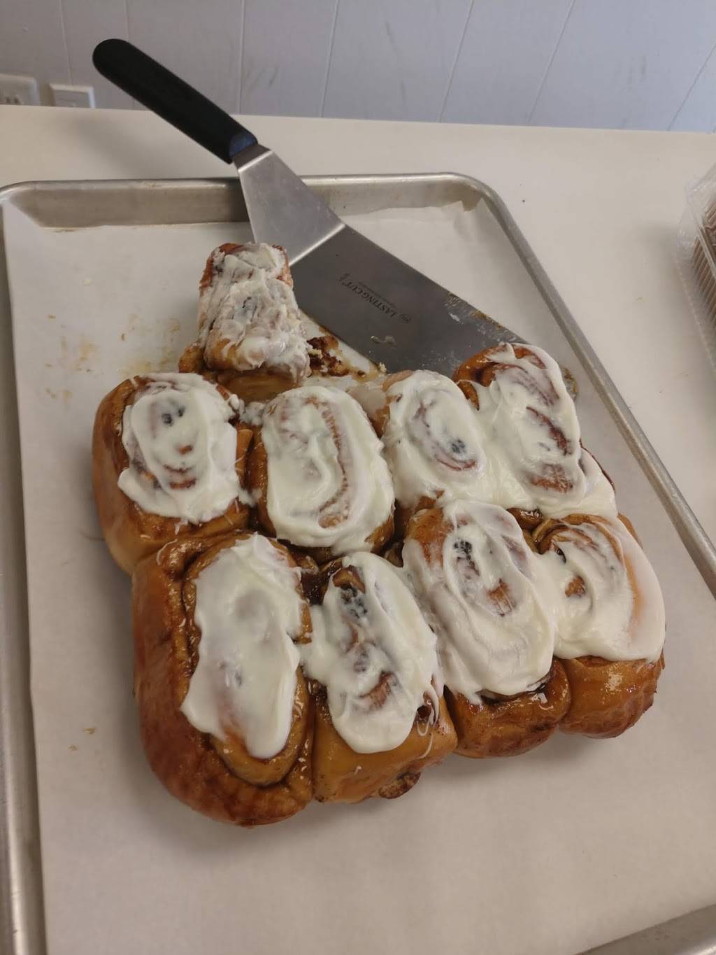 Cacias Bakery of Audubon | bakery | 29 Kings Hwy, Audubon, NJ 08106, USA | 8565474222 OR +1 856-547-4222