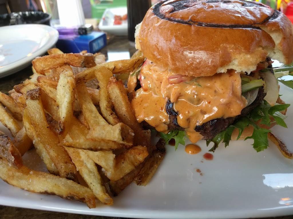 Magic Tree Pub & Eatery | restaurant | 7463 South Ave, Youngstown, OH 44512, USA | 3306292667 OR +1 330-629-2667