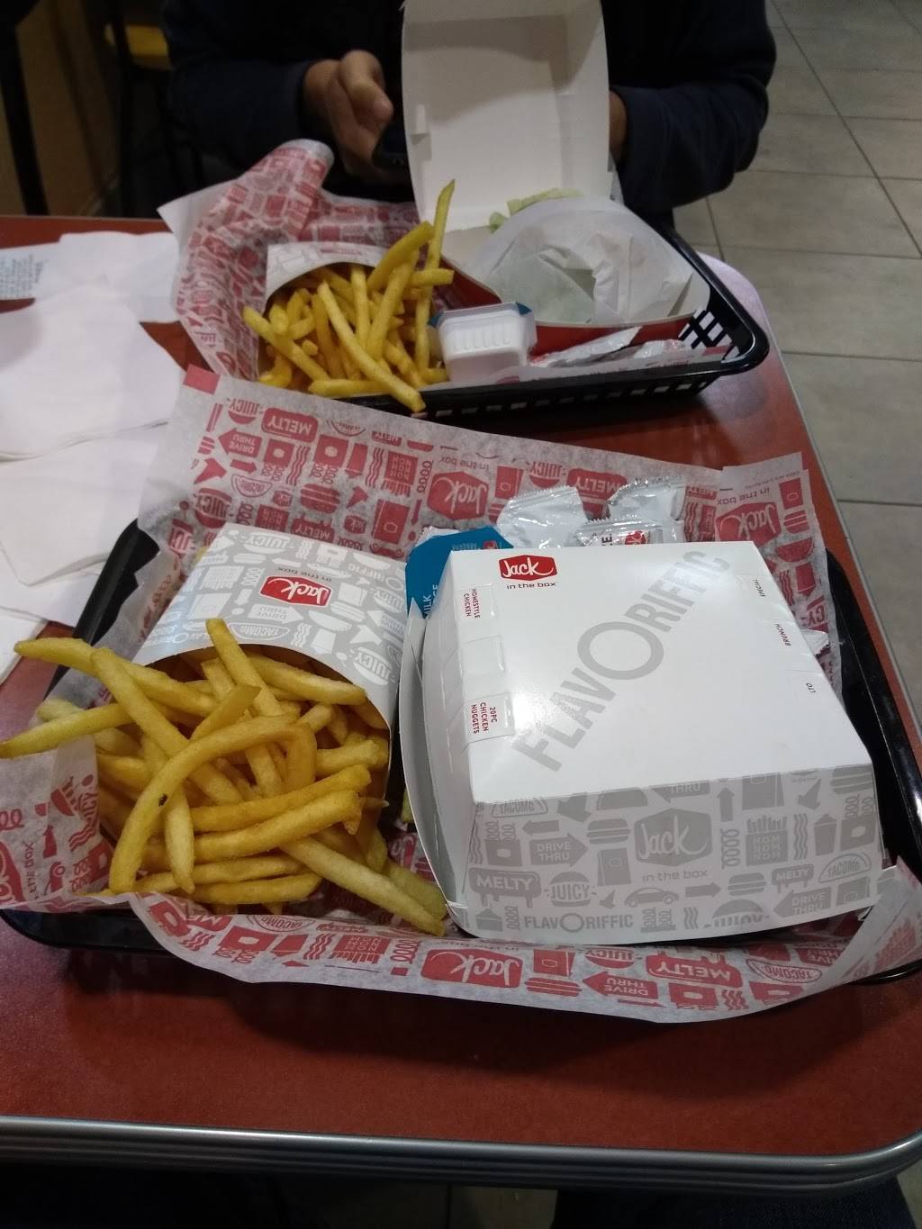 Jack in the Box | restaurant | 1081 S Main St, Manteca, CA 95337, USA | 2092398288 OR +1 209-239-8288