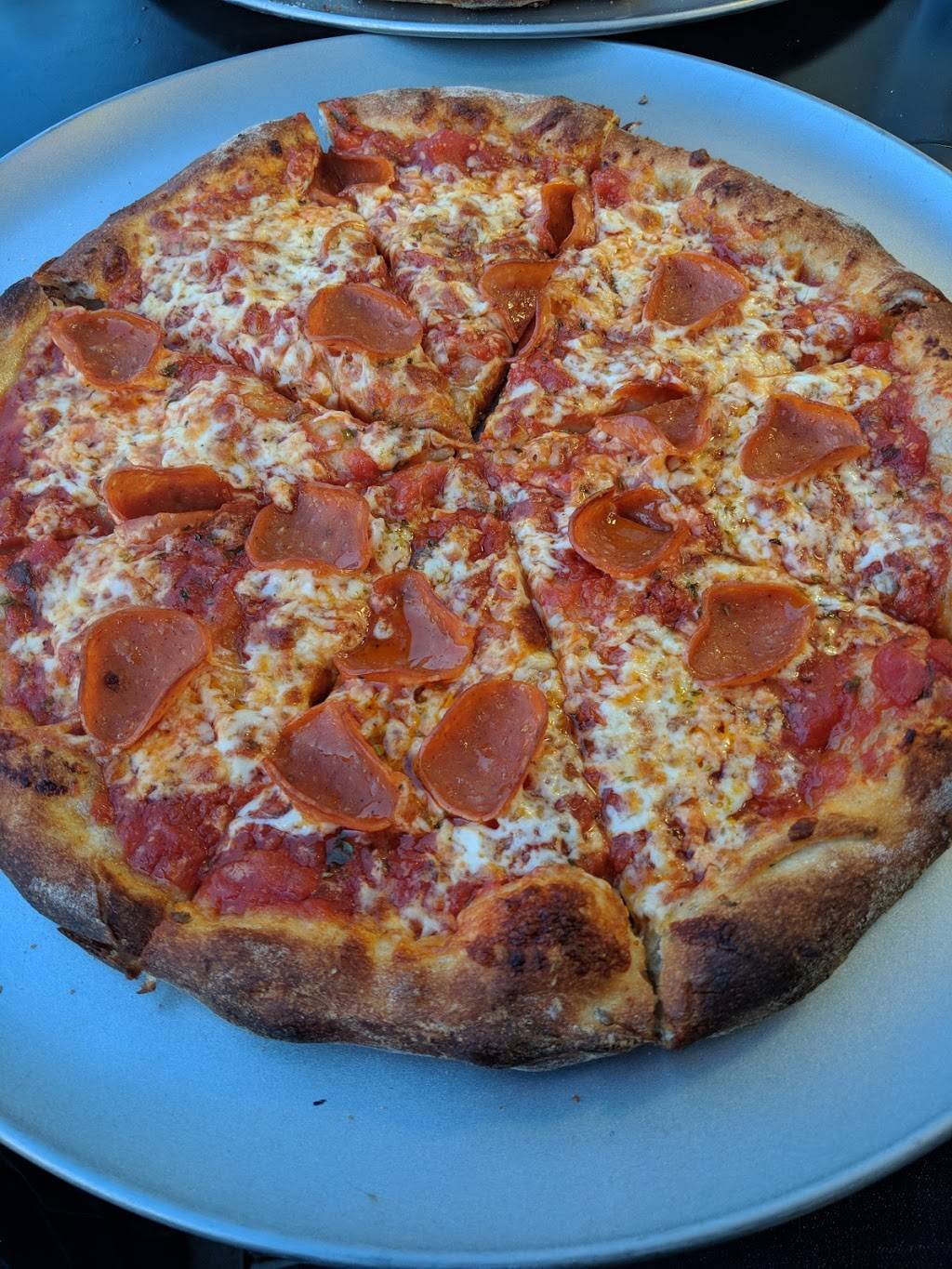 Taste of Naples Pizzeria | restaurant | 3530 Rutherford Rd, Woodbridge, ON L4L 1A6, Canada | 9055533232 OR +1 905-553-3232