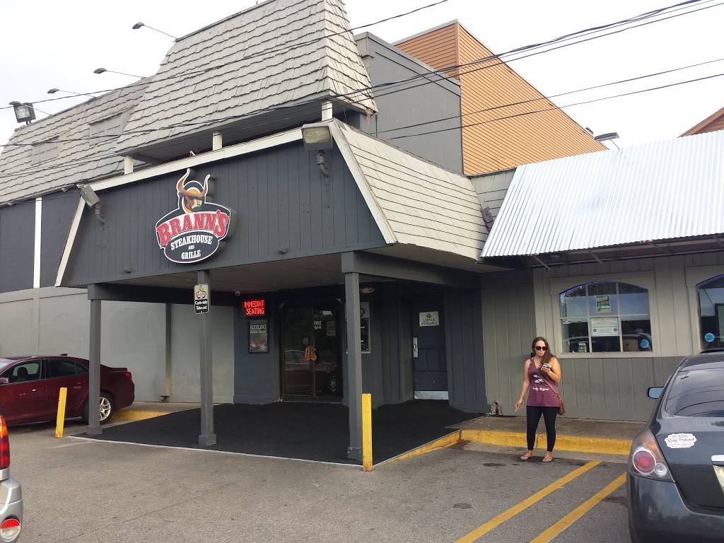Branns Steakhouse & Grille | restaurant | 401 Leonard St NW, Grand Rapids, MI 49504, USA | 6164549368 OR +1 616-454-9368
