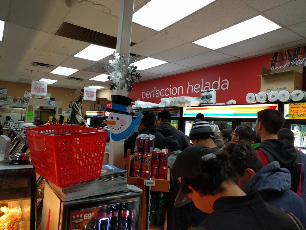 Las Lupitas | meal takeaway | 5210 N Tryon St, Charlotte, NC 28213, USA | 7049104872 OR +1 704-910-4872