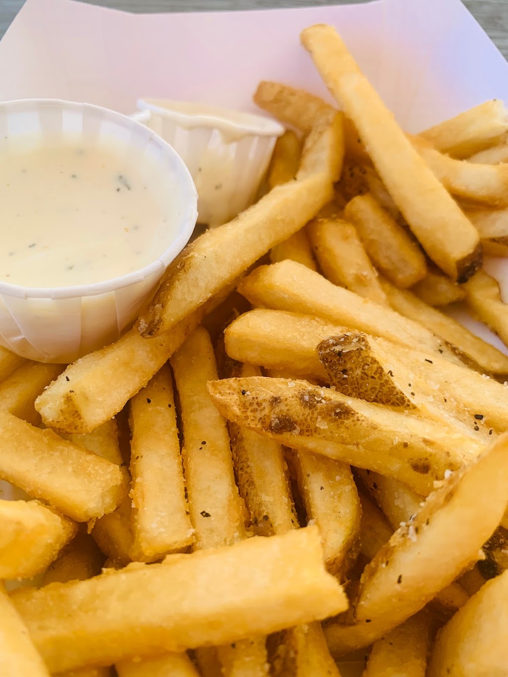 Jimmys Classic Drive-In | restaurant | 515 NE E St, Grants Pass, OR 97526, USA | 5414793850 OR +1 541-479-3850