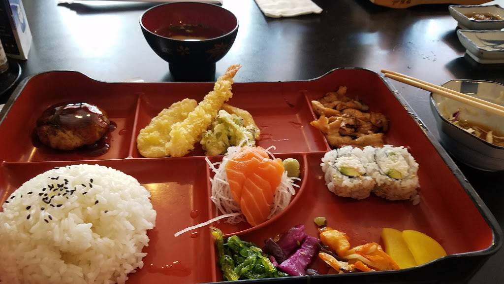 Sushi Moto Japanese Restaurant | restaurant | 22618 Pacific Hwy #99, Edmonds, WA 98026, USA | 4256735477 OR +1 425-673-5477