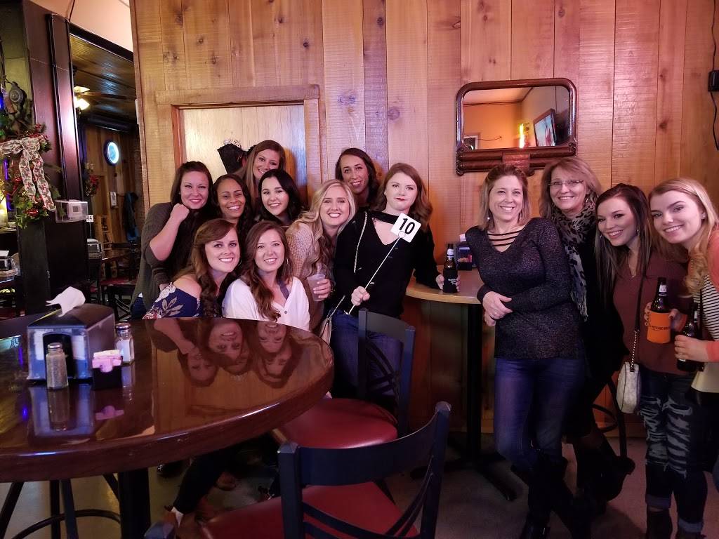 The Brickhouse Bar & Grill | restaurant | 866 Sparta St, St Libory, IL 62282, USA | 6187684488 OR +1 618-768-4488