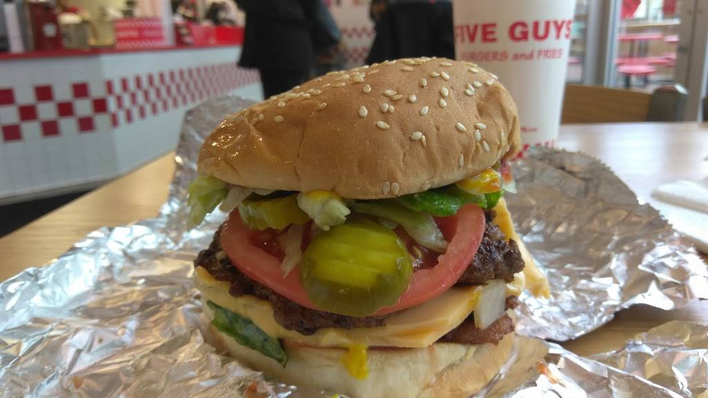 Five Guys | meal takeaway | 12840 Pinnacle Dr, Germantown, MD 20874, USA | 3015285525 OR +1 301-528-5525