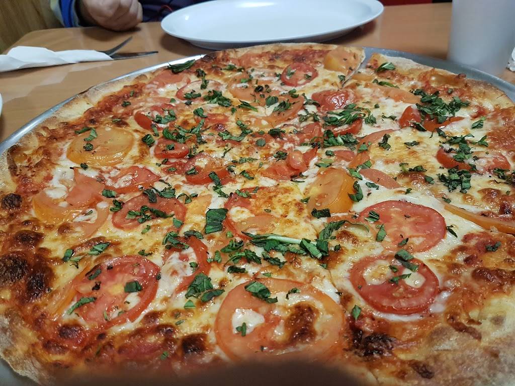 Genna Pizza Company | restaurant | 4301 N Wickham Rd, Melbourne, FL 32935, USA | 3212423003 OR +1 321-242-3003