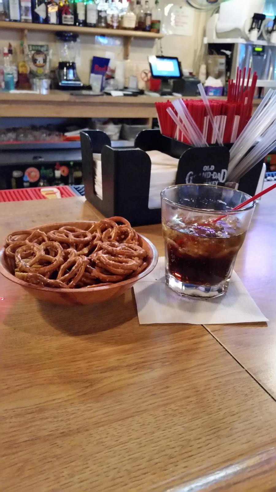 Chives | restaurant | 2355 S Union Ave, Alliance, OH 44601, USA | 3308299955 OR +1 330-829-9955