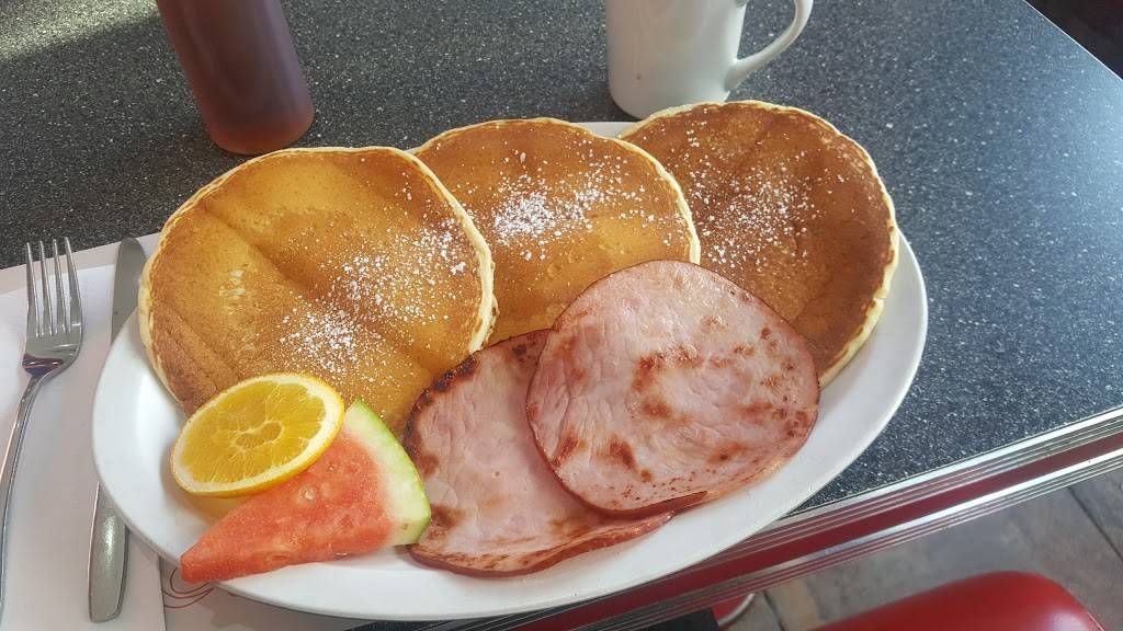 La Belle Province | restaurant | 273 Boulevard Cartier O, Laval, QC H7N 2H9, Canada | 4506690333 OR +1 450-669-0333