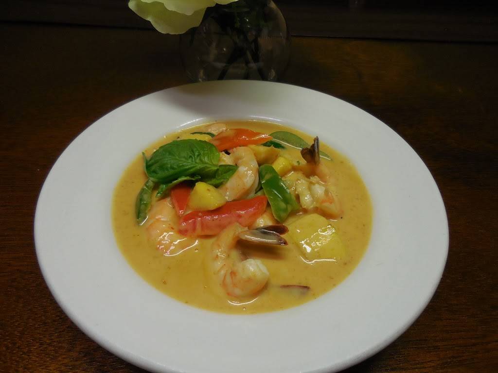 Golden Teak Thai Restaurant | restaurant | 1620 S Mildred St, Tacoma, WA 98465, USA | 2535651921 OR +1 253-565-1921