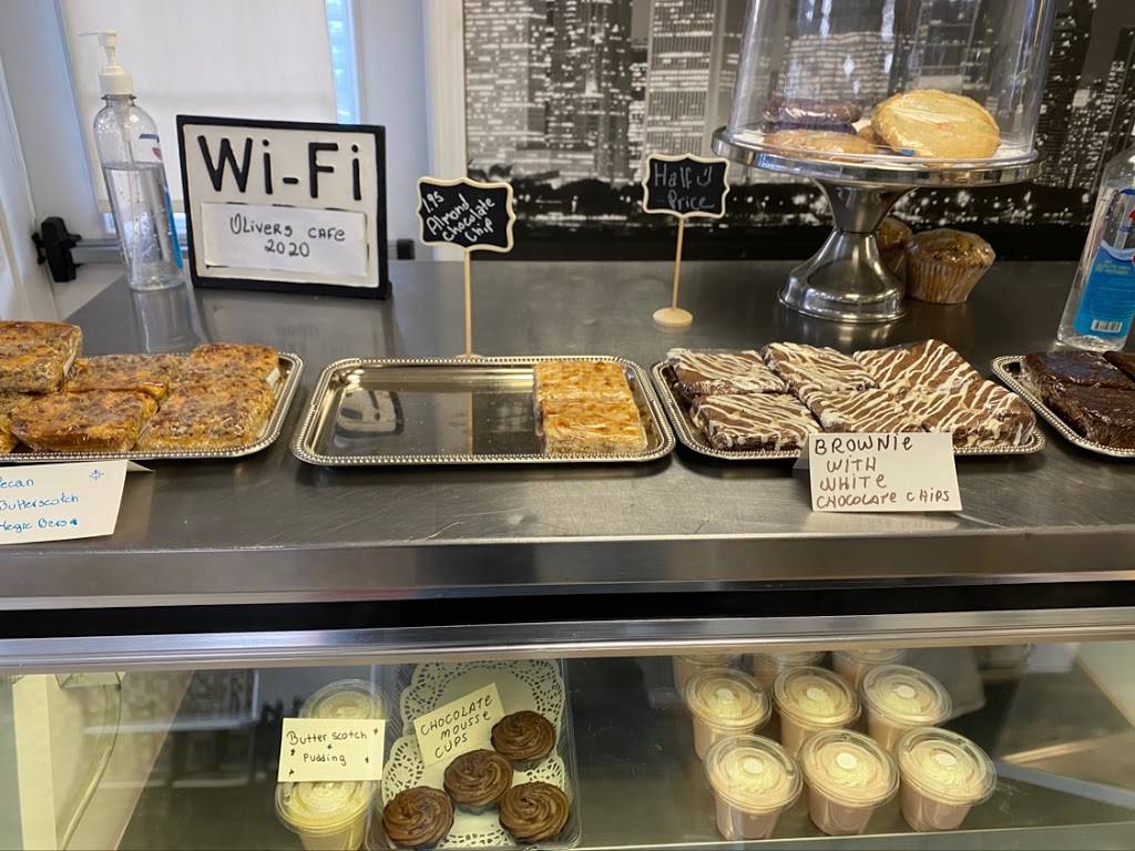 Oliver’s Café | restaurant | 681 Central St, Leominster, MA 01453, USA | 9787284156 OR +1 978-728-4156