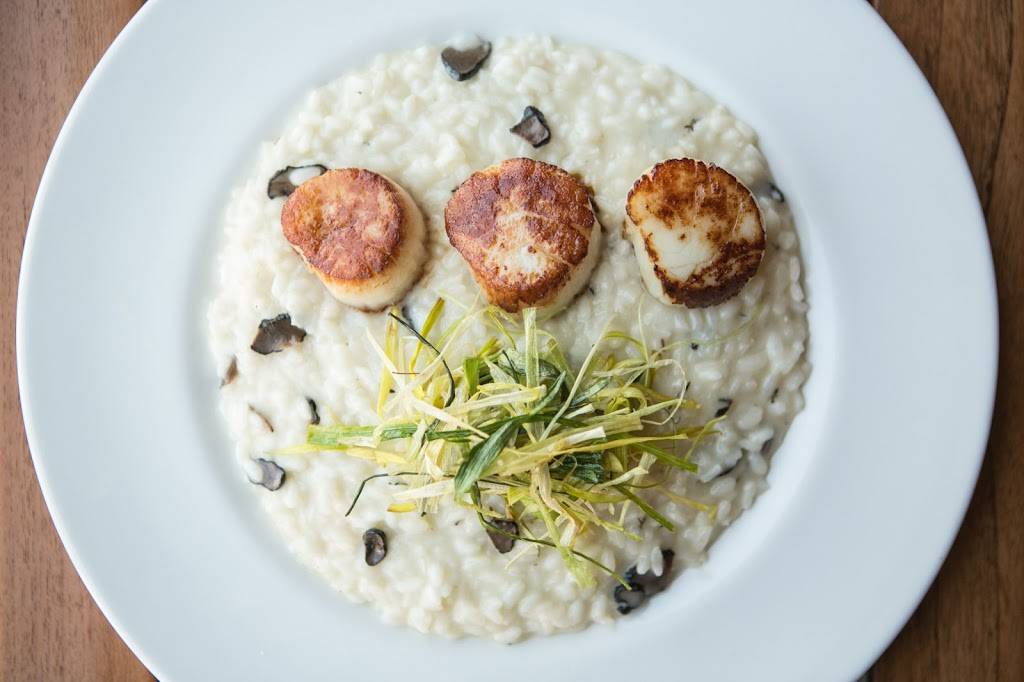 Solare | restaurant | 2820 Roosevelt Rd, San Diego, CA 92106, USA | 6192709670 OR +1 619-270-9670