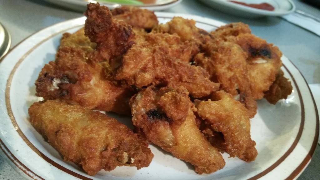 New England Pizza | restaurant | 6728 Bustleton Ave, Philadelphia, PA 19149, USA | 2153320400 OR +1 215-332-0400