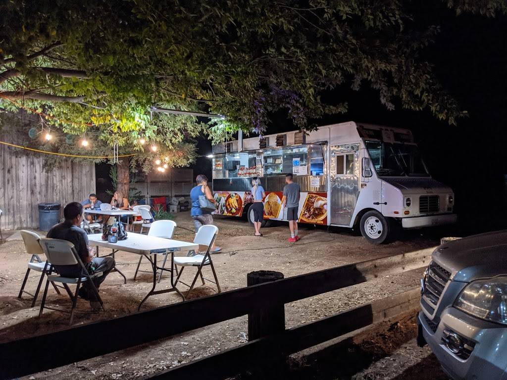 El Llanerito Birrieria | restaurant | 21912 E Dinuba Ave, Reedley, CA 93654, USA | 5596724133 OR +1 559-672-4133