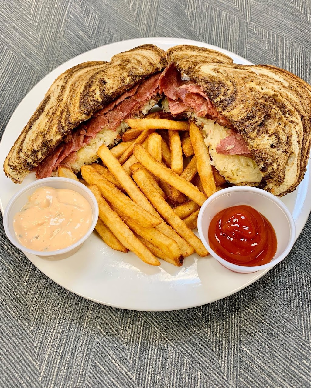 Clubhouse Grill | restaurant | 1955 Lewis Turner Blvd, Fort Walton Beach, FL 32547, USA | 8508339665 OR +1 850-833-9665