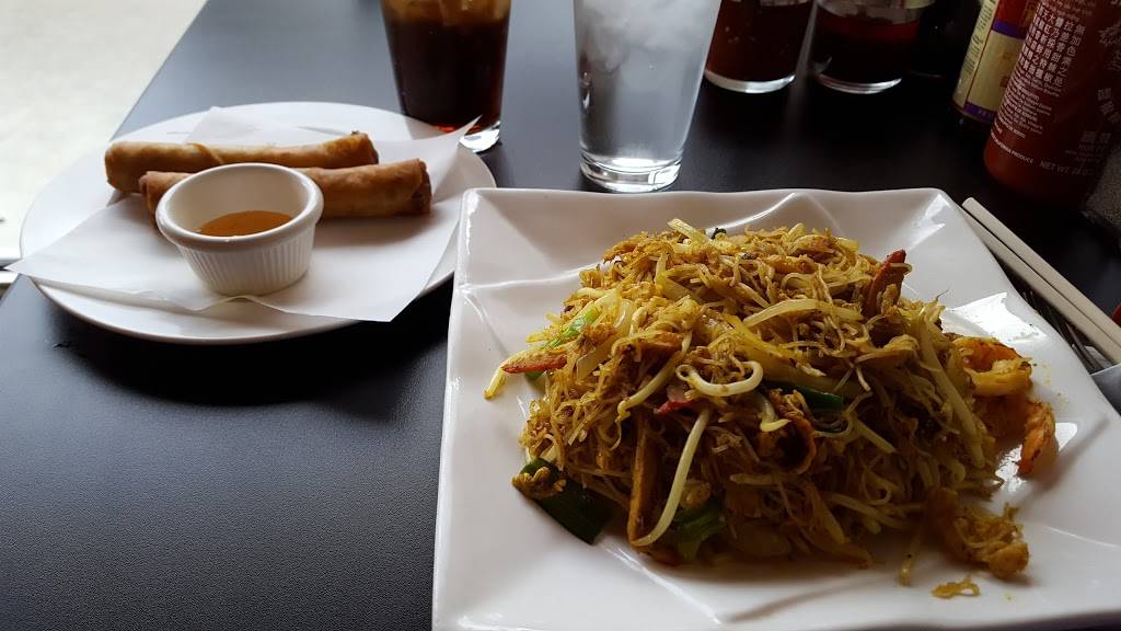 Fortune Noodle House | restaurant | 4004 NE 4th St #102, Renton, WA 98056, USA | 4252645459 OR +1 425-264-5459