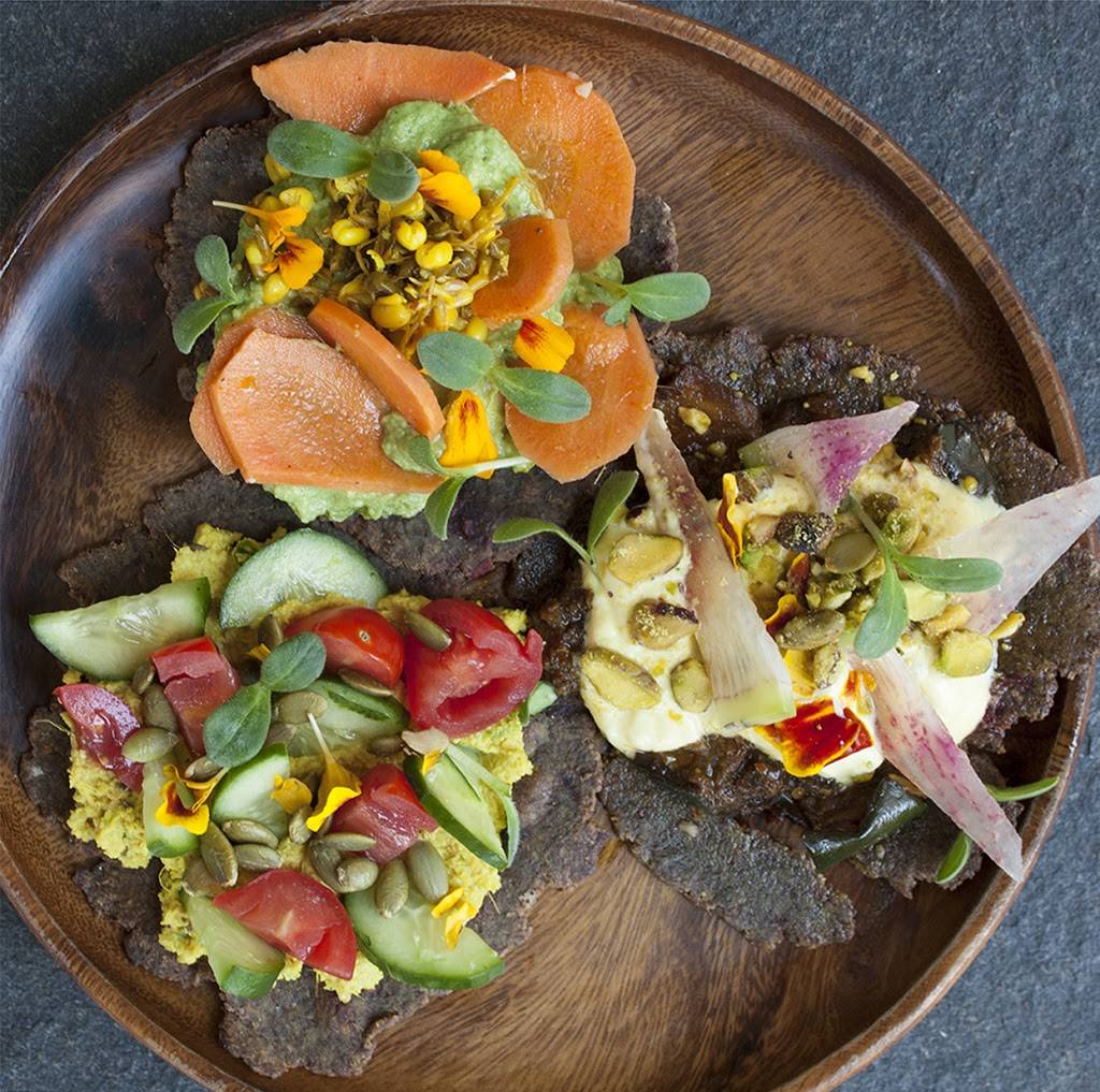 Pondi Café | restaurant | 1370 Southmore Blvd, Houston, TX 77004, USA | 7134969925 OR +1 713-496-9925