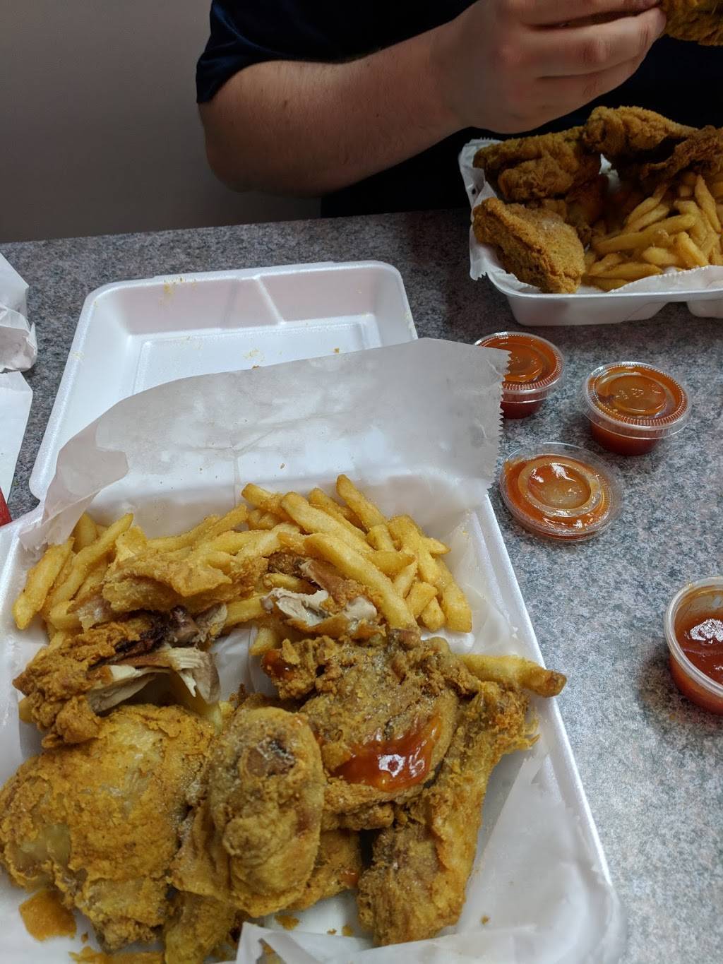 Tonys Philly Steak | restaurant | 12700 S Loomis St, Calumet Park, IL 60827, USA | 7083893001 OR +1 708-389-3001