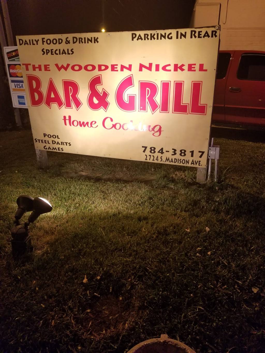 Wooden Nickel | restaurant | 2724 Madison Ave, Indianapolis, IN 46225, USA | 3177843817 OR +1 317-784-3817