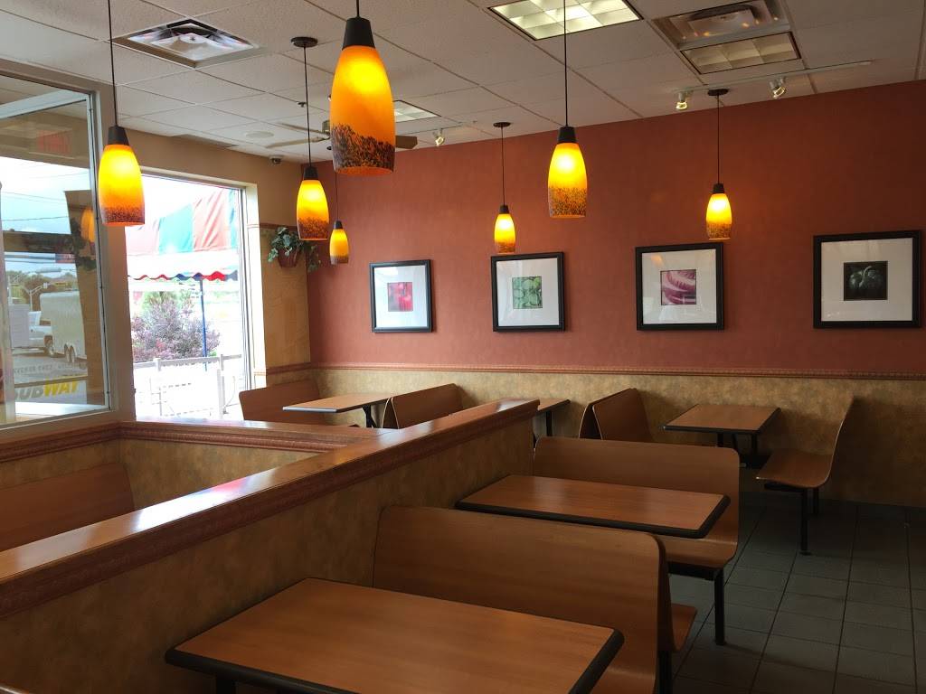 Restaurant SUBWAY | restaurant | 191 Boul Sir-Wilfrid-Laurier #112, Saint-Basile-le-Grand, QC J3N 1M2, Canada | 4504612991 OR +1 450-461-2991