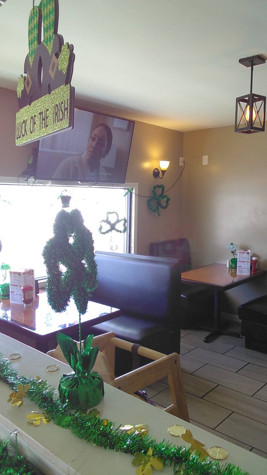 Lombardoughs Pizza | restaurant | 615 Hopkins St, Buffalo, NY 14220, USA | 7168267200 OR +1 716-826-7200