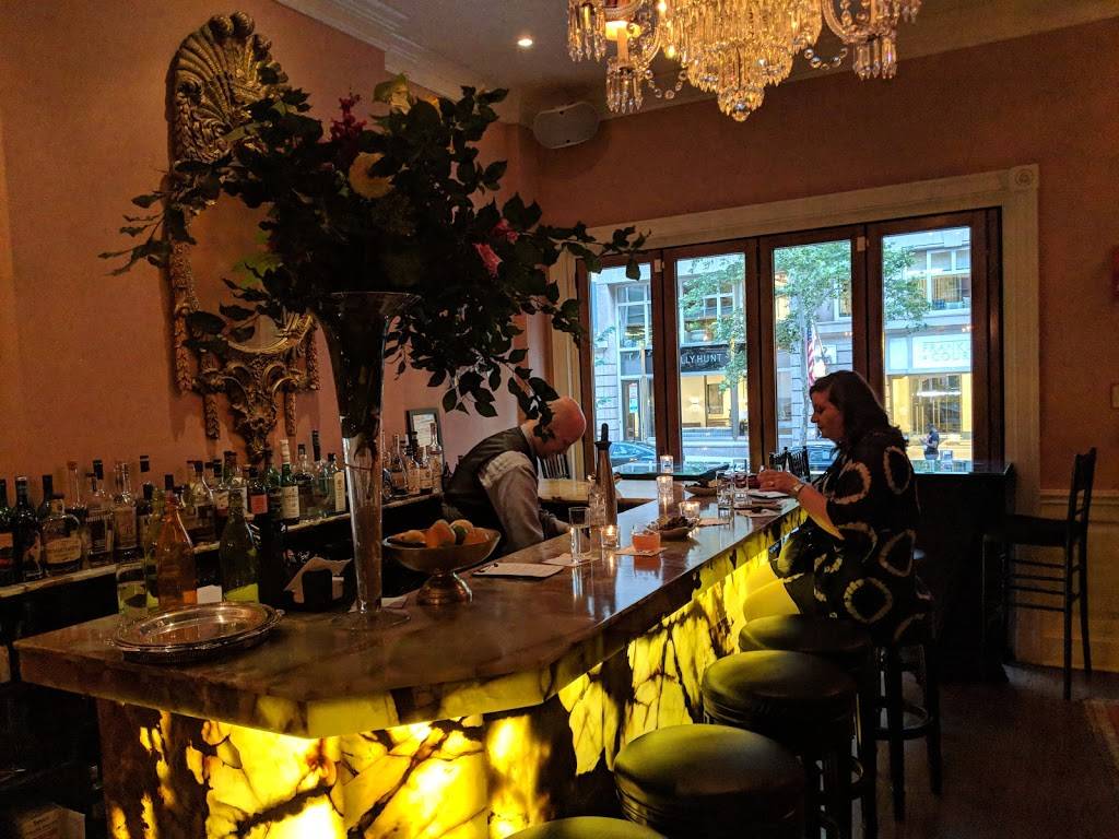 Elizabeths Gone Raw | restaurant | 1341 L St NW, Washington, DC 20005, USA | 2023478349 OR +1 202-347-8349