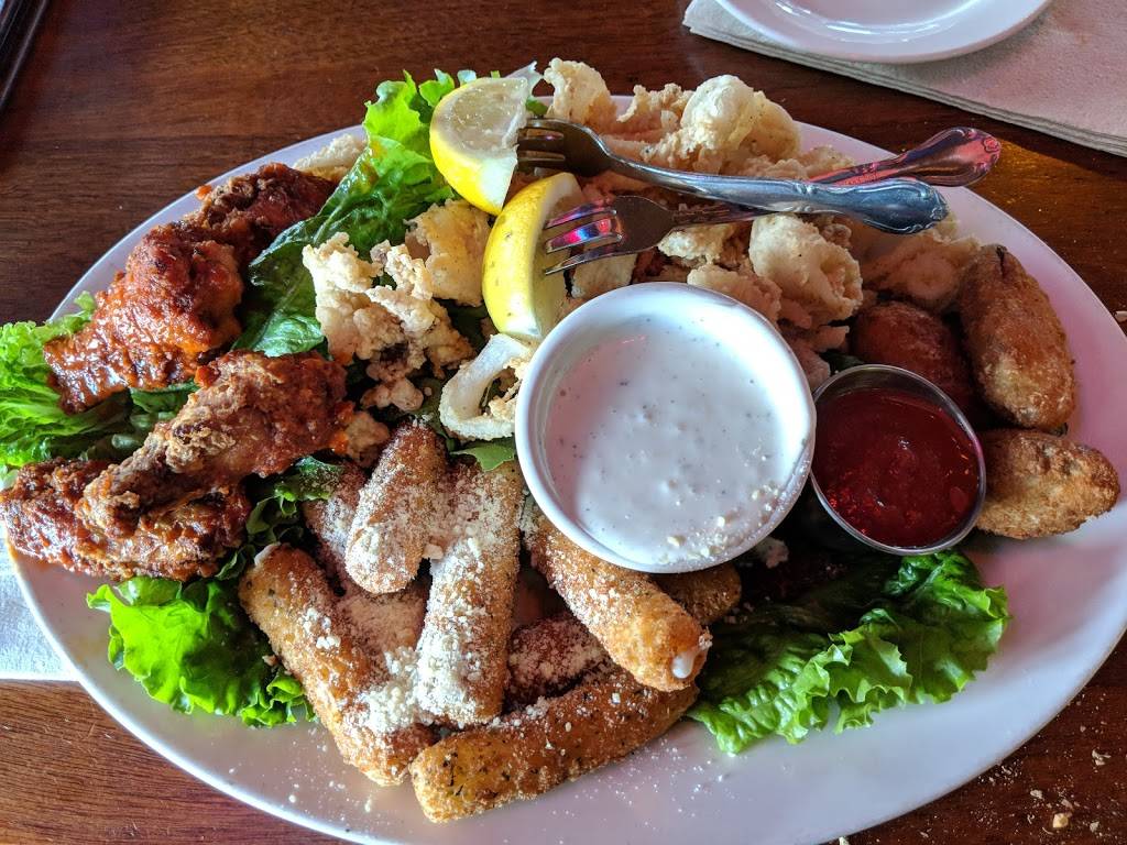 Quinns Lighthouse | restaurant | 1951 Embarcadero, Oakland, CA 94606, USA | 5105362050 OR +1 510-536-2050