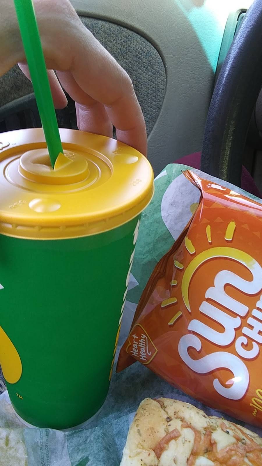 Subway | restaurant | 748 S Jefferson Ave, Lebanon, MO 65536, USA | 4175882111 OR +1 417-588-2111