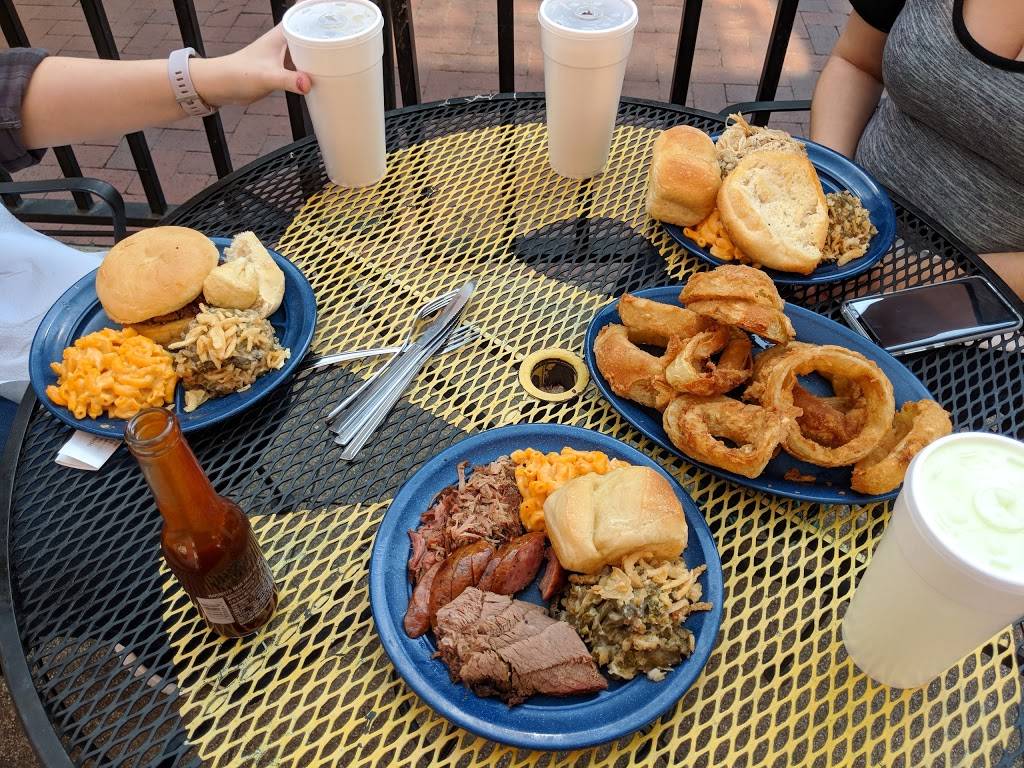 Sonny Bryans Smokehouse - West End | restaurant | 302 N Market St, Dallas, TX 75202, USA | 2147441610 OR +1 214-744-1610