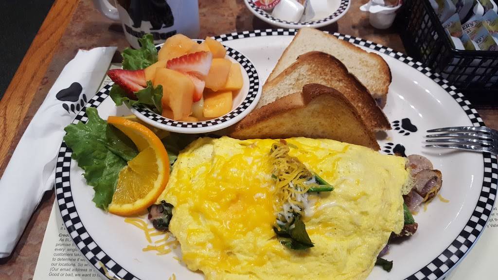 Black Bear Diner | restaurant | 3050 N Tegner Rd, Turlock, CA 95380, USA | 2096323000 OR +1 209-632-3000