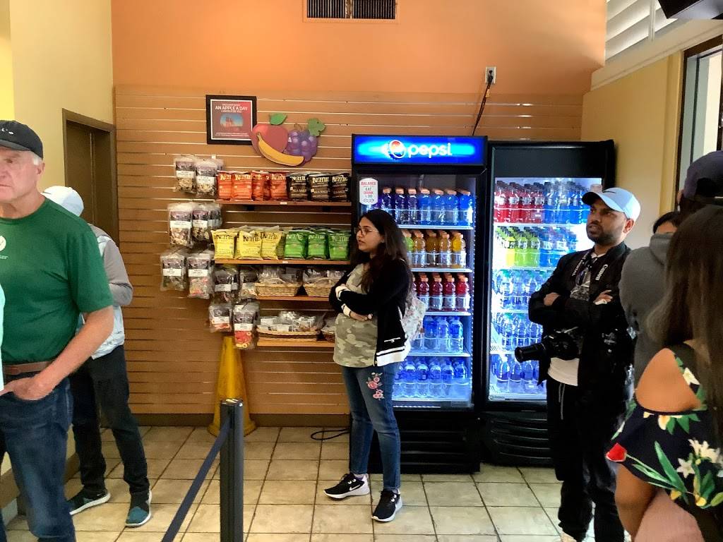 Village Grill | meal takeaway | Yosemite National Park Rd, Yosemite Valley, CA 95389, USA | 2093720200 OR +1 209-372-0200