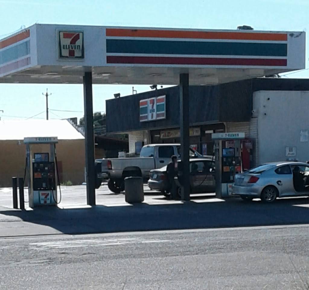 7-Eleven | bakery | 1425 Solano St, Corning, CA 96021, USA | 5308242711 OR +1 530-824-2711