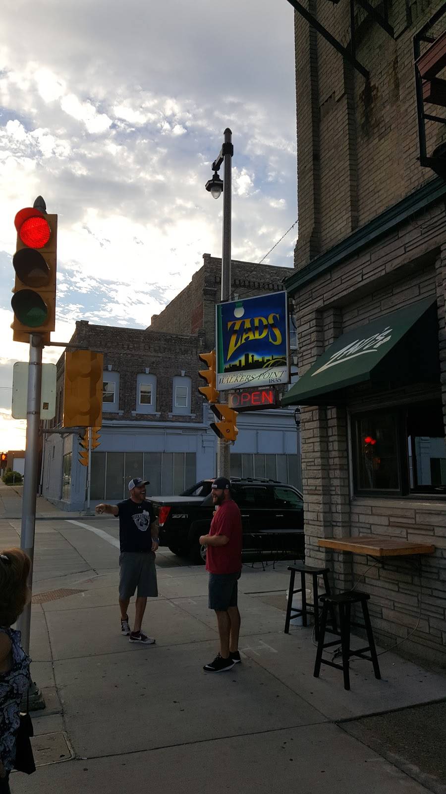 Zads | restaurant | 438 S 2nd St, Milwaukee, WI 53204, USA | 4142719130 OR +1 414-271-9130