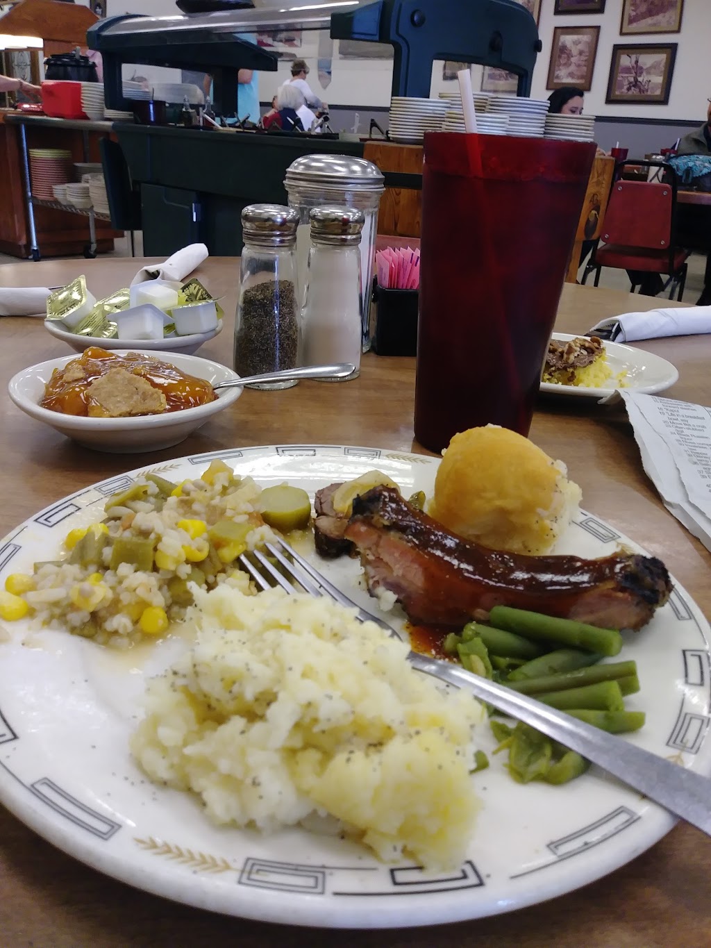 Kenny Blaneks Village Cafeteria | restaurant | 2100 W Beauregard Ave, San Angelo, TX 76901, USA | 3259421647 OR +1 325-942-1647