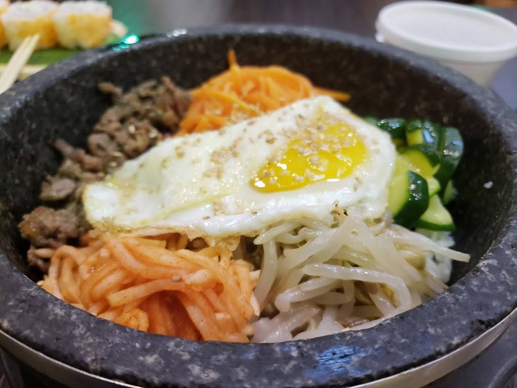 Ma Ma House | restaurant | 100 E Algonquin Rd, Arlington Heights, IL 60005, USA | 8476909886 OR +1 847-690-9886